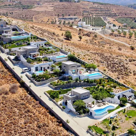 Villa Stelani & *